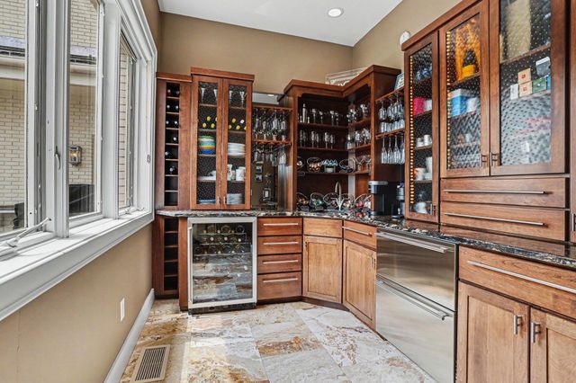 7405 Hidden Cove Place, Kalamazoo, MI 49009