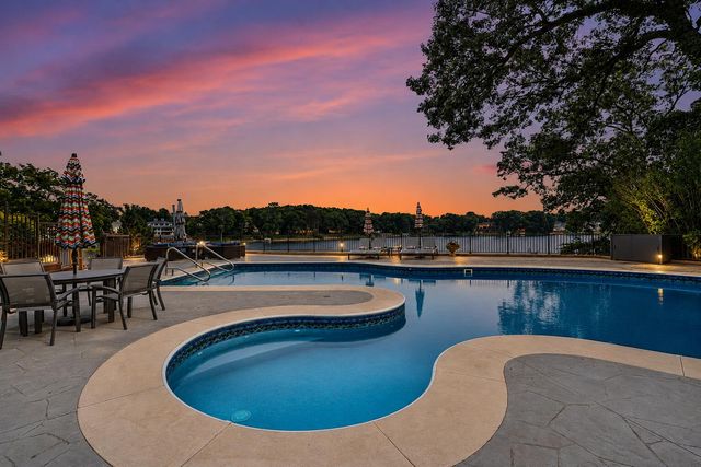 7405 Hidden Cove Place, Kalamazoo, MI 49009
