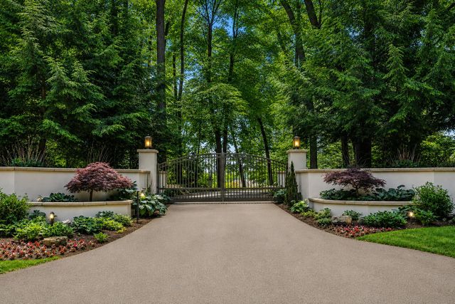 7405 Hidden Cove Place, Kalamazoo, MI 49009
