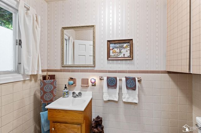 1417 Longfellow Drive, Temperance, MI 48182