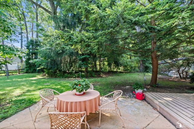 1417 Longfellow Drive, Temperance, MI 48182