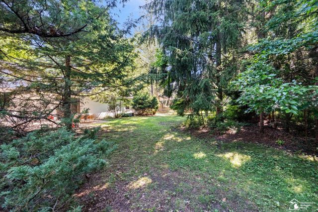 1417 Longfellow Drive, Temperance, MI 48182