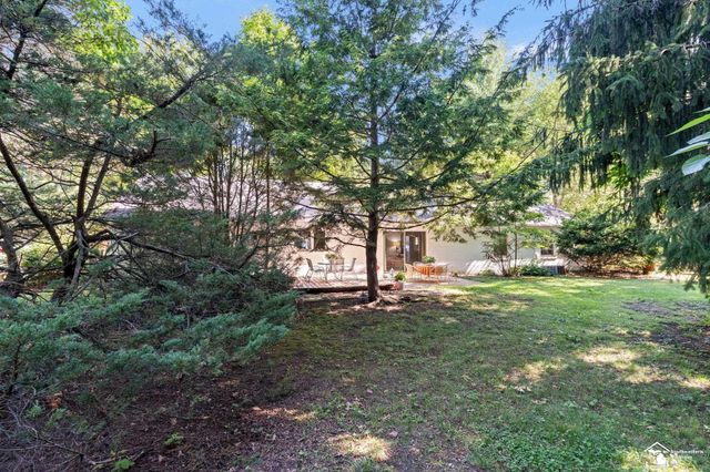 1417 Longfellow Drive, Temperance, MI 48182