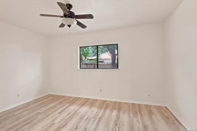 6807 CELES MEADOW DR, Converse, TX 78109