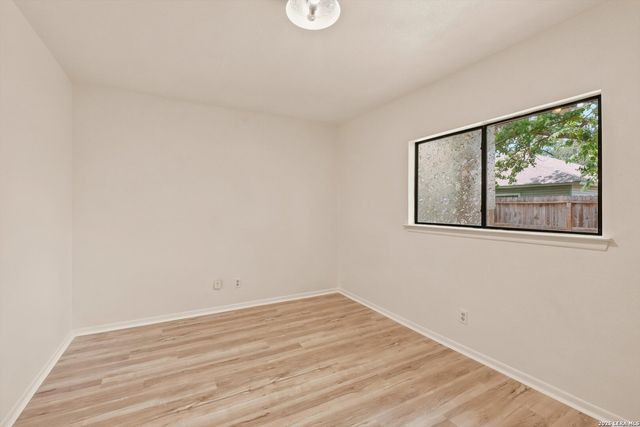 6807 CELES MEADOW DR, Converse, TX 78109
