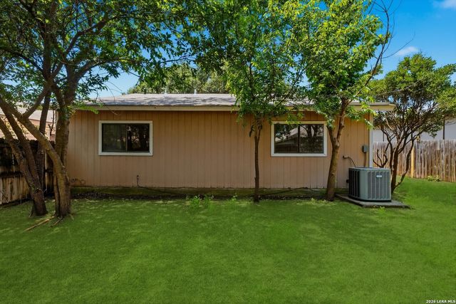 6807 CELES MEADOW DR, Converse, TX 78109