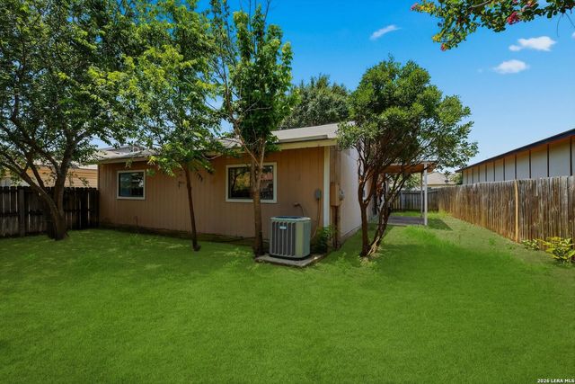 6807 CELES MEADOW DR, Converse, TX 78109