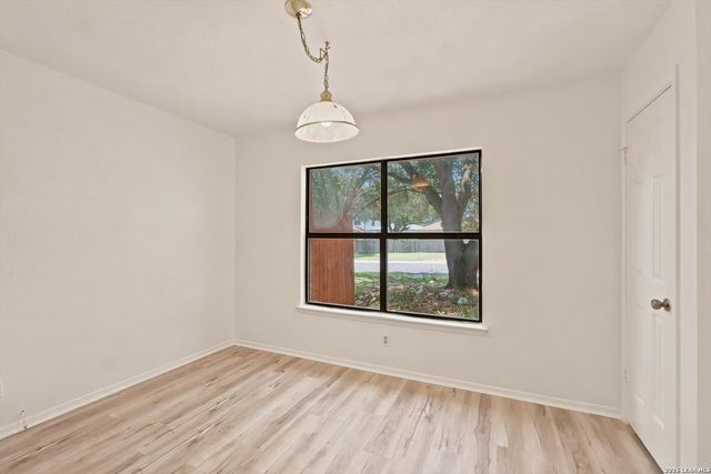 6807 CELES MEADOW DR, Converse, TX 78109