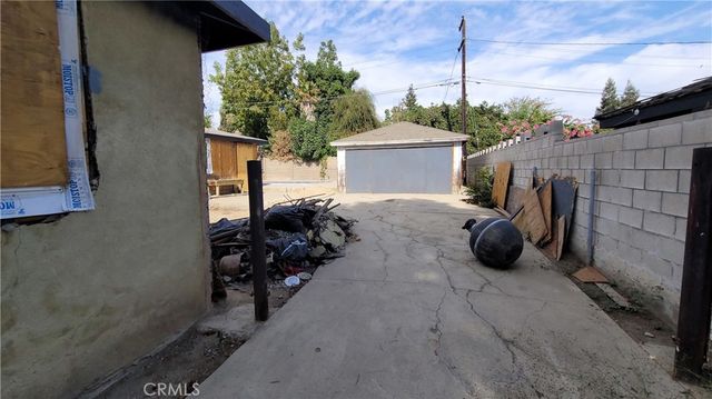 2922 Hillburn Rd, Bakersfield, CA 93306