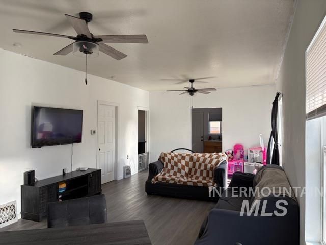 460 3rd Ave N, Twin Falls, ID 83301