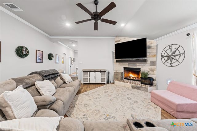 3321 James Ridge Drive, Belton, TX 76513