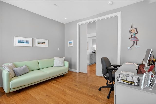 288 C Street 4, Boston, MA 02127