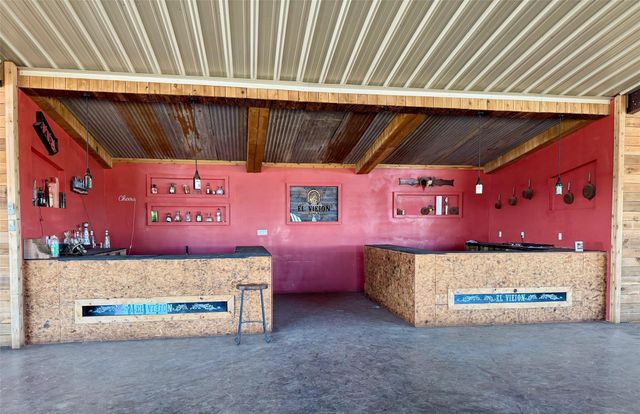 1985 County Road 223, Florence, TX 76527