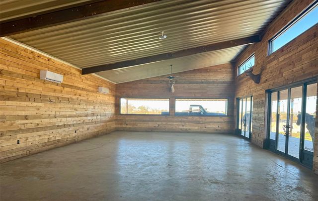 1985 County Road 223, Florence, TX 76527