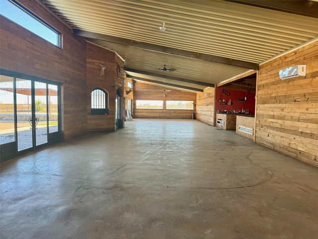 1985 County Road 223, Florence, TX 76527