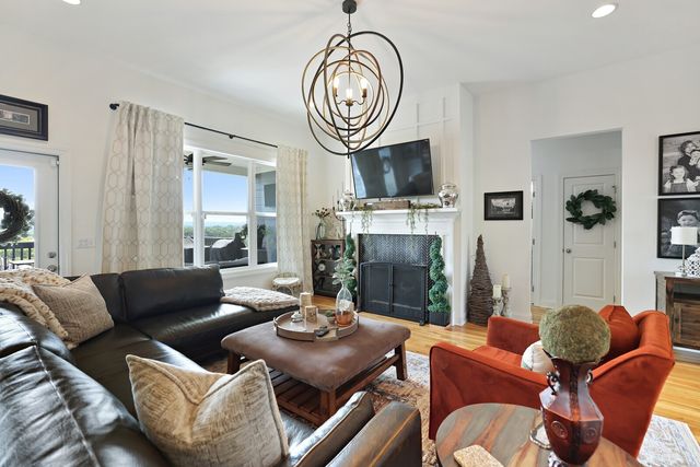 1711 Aster Dr, Columbia, TN 38401