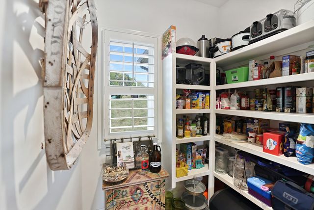 1711 Aster Dr, Columbia, TN 38401