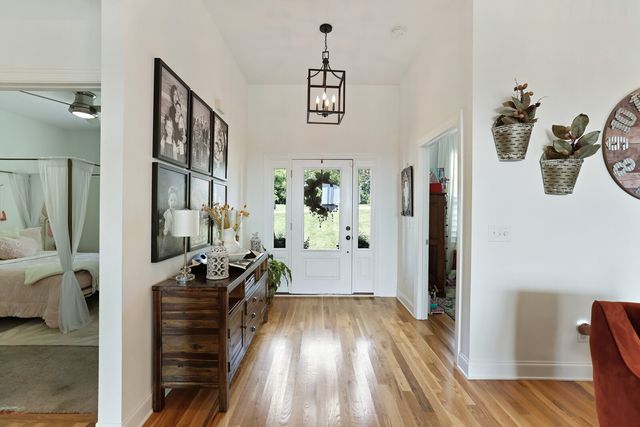 1711 Aster Dr, Columbia, TN 38401