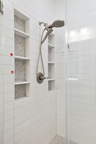 1711 Aster Dr, Columbia, TN 38401