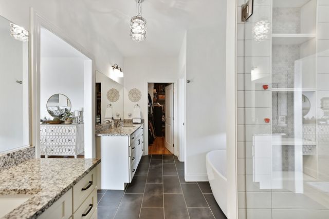 1711 Aster Dr, Columbia, TN 38401