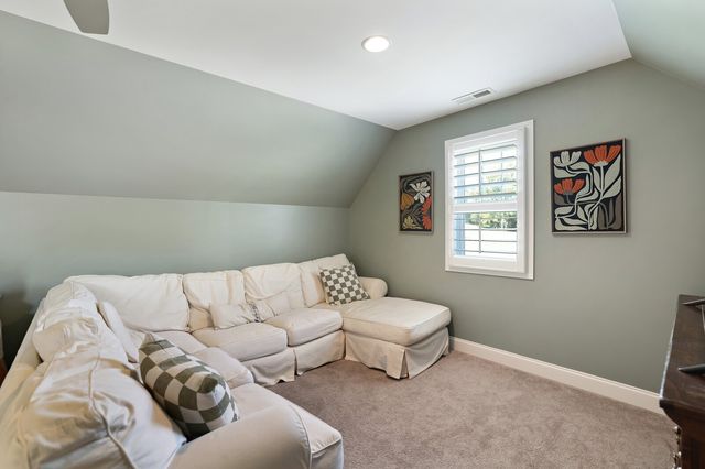 1711 Aster Dr, Columbia, TN 38401