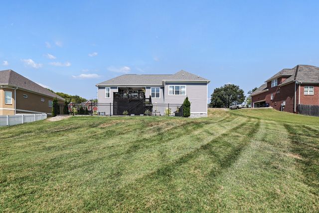 1711 Aster Dr, Columbia, TN 38401