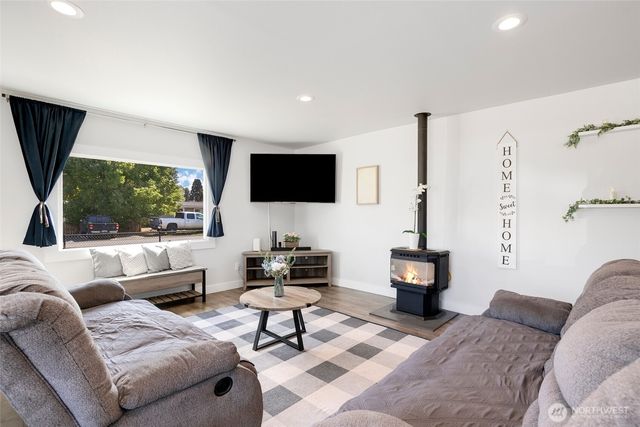 391 Dundass Avenue, Buckley, WA 98321