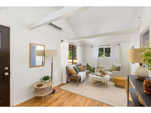 9106 Sw CAPITOL Hwy, Portland, OR 97219