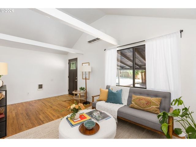 9106 Sw CAPITOL Hwy, Portland, OR 97219
