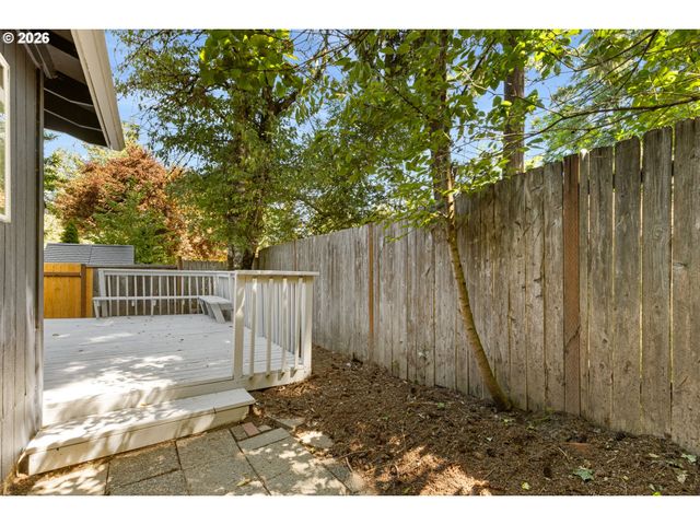 9106 Sw CAPITOL Hwy, Portland, OR 97219