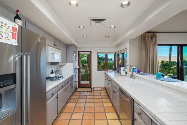 40320 Via Entrada, Rancho Mirage, CA 92270