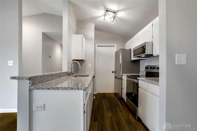 1511 Lake Pointe Way 6, Dayton, OH 45459