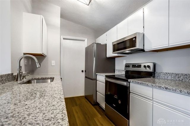 1511 Lake Pointe Way 6, Dayton, OH 45459