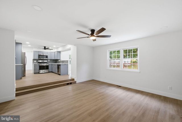 2241 BLACKHORSE DR, Warrington, PA 18976