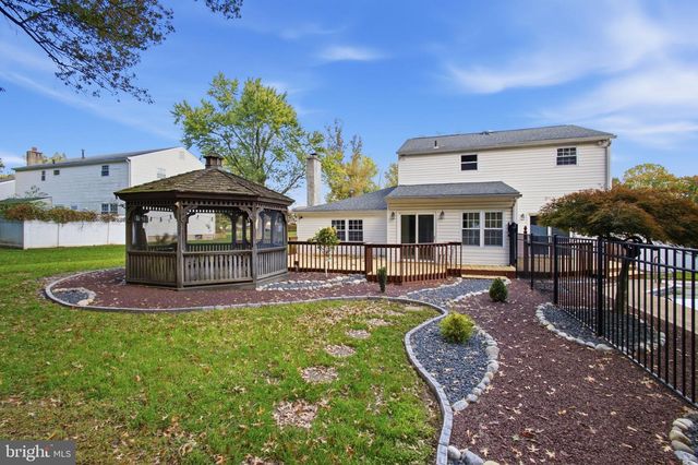2241 BLACKHORSE DR, Warrington, PA 18976