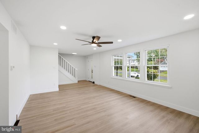 2241 BLACKHORSE DR, Warrington, PA 18976