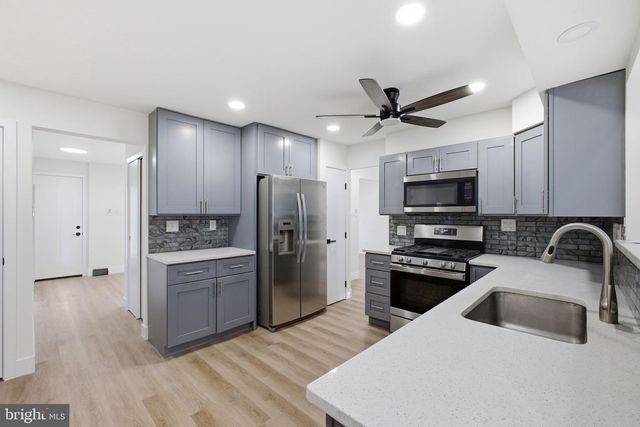 2241 BLACKHORSE DR, Warrington, PA 18976