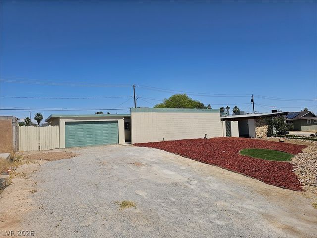 1074 King Richard Avenue, Las Vegas, NV 89119