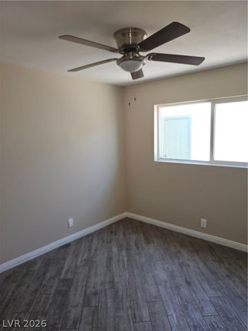 1074 King Richard Avenue, Las Vegas, NV 89119