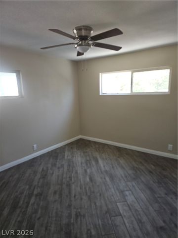 1074 King Richard Avenue, Las Vegas, NV 89119