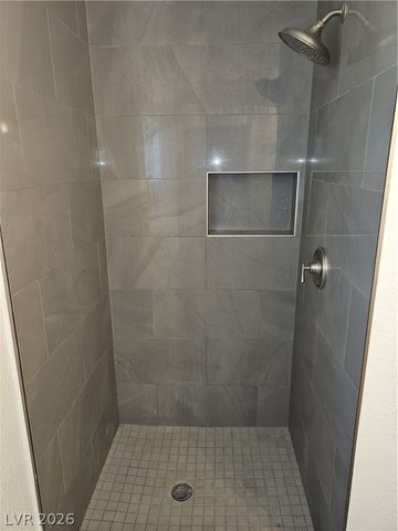 1074 King Richard Avenue, Las Vegas, NV 89119