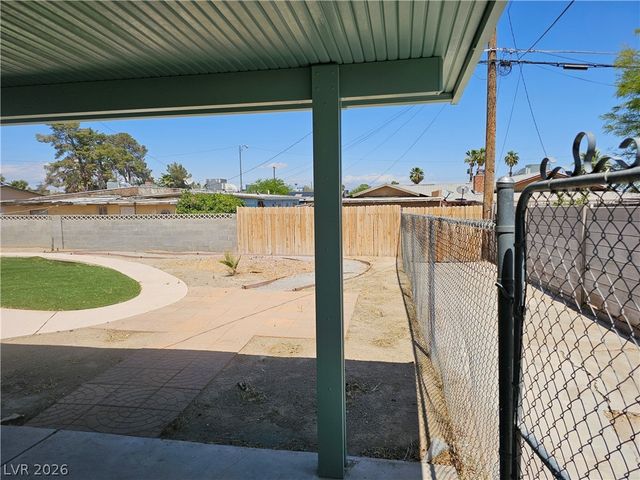 1074 King Richard Avenue, Las Vegas, NV 89119