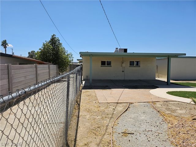 1074 King Richard Avenue, Las Vegas, NV 89119