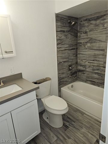 1074 King Richard Avenue, Las Vegas, NV 89119