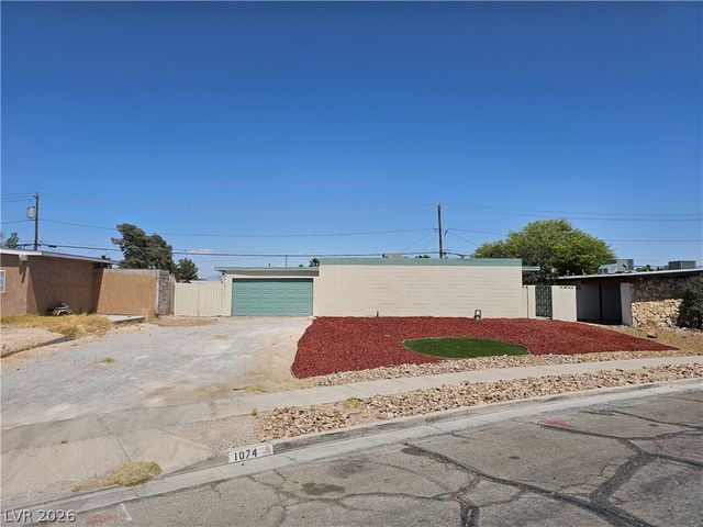 1074 King Richard Avenue, Las Vegas, NV 89119