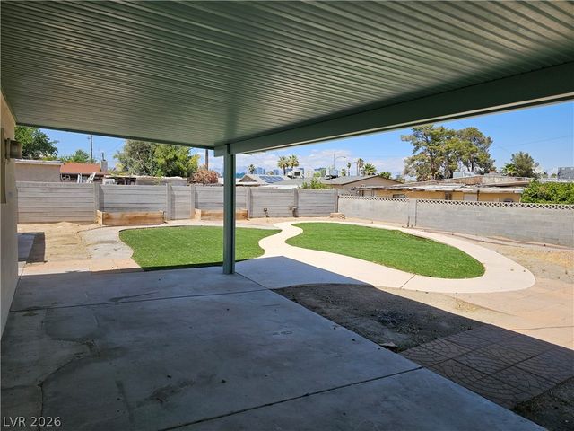 1074 King Richard Avenue, Las Vegas, NV 89119