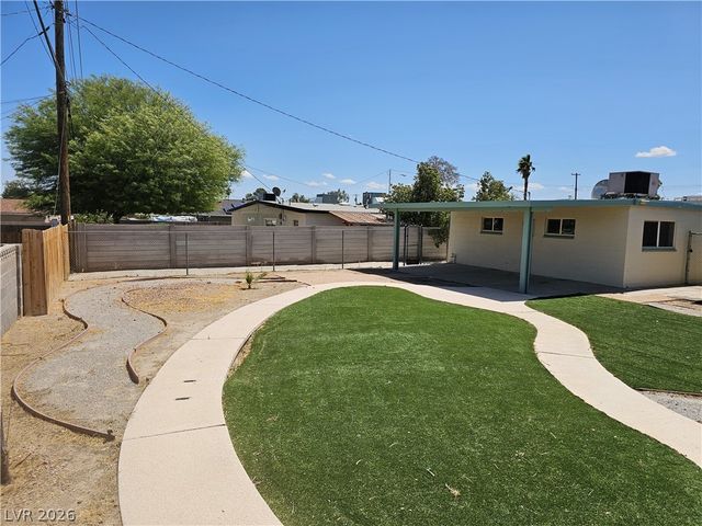 1074 King Richard Avenue, Las Vegas, NV 89119