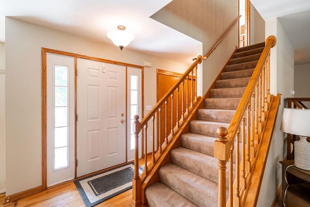 8542 W Red Wing DRIVE, Franklin, WI 53132