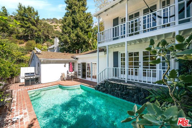 9828 Easton Drive, Beverly Hills, CA 90210