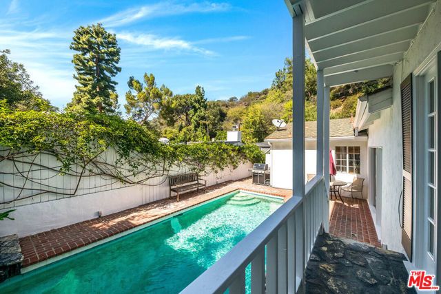 9828 Easton Drive, Beverly Hills, CA 90210